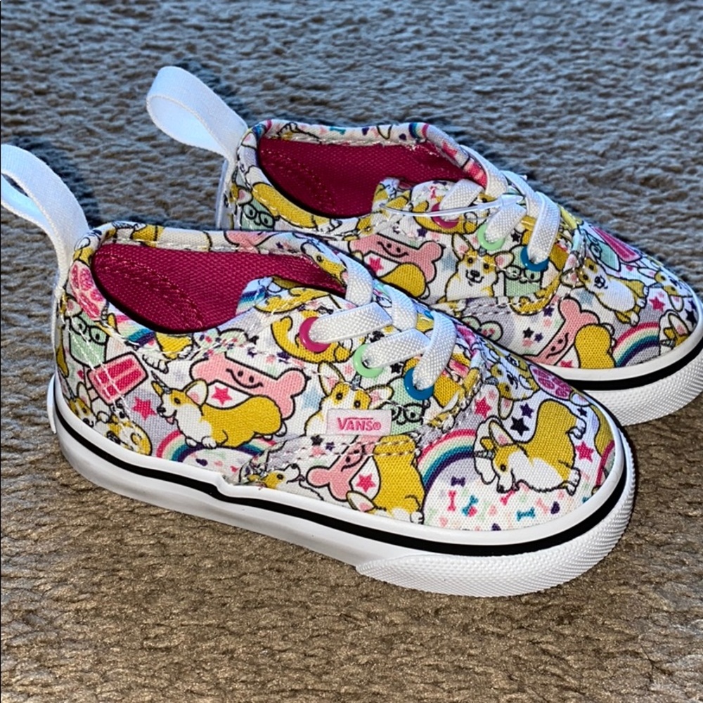 NWOT Vans Authentic Uni-Corgi Skate Shoe Size 5!